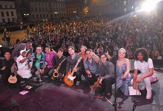 Card image cap imagen-fondo